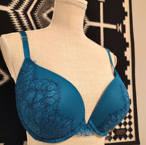 💙 EUC Victoria's Secret Very Sexy Push Up Underwire Adjustable Bra, 34DD - Picture 2 of 9